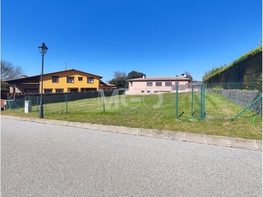 Residential land for sale in Calle Can Vives 4