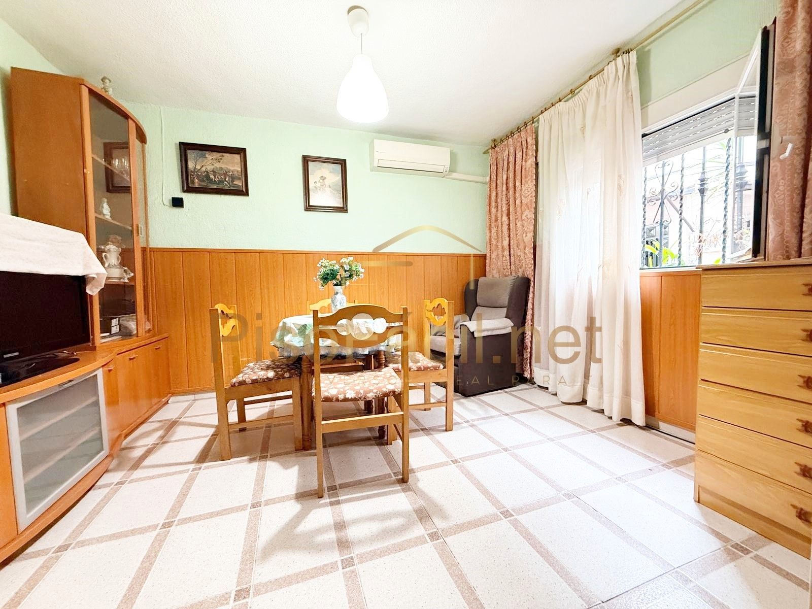 Menjador de Casa o xalet en venda en Parla amb Aire condicionat, Calefacció i Terrassa