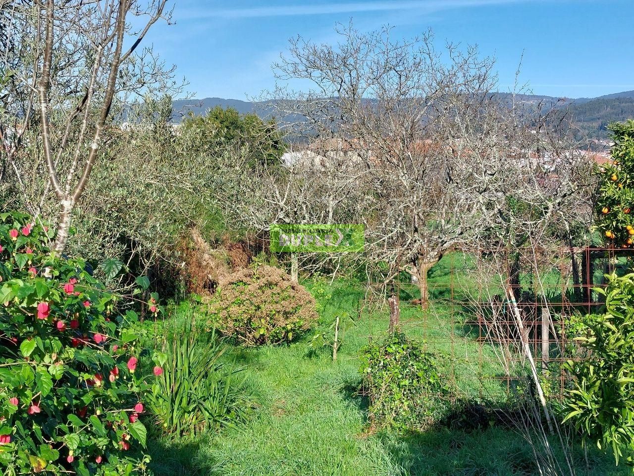 Jardí de Casa o xalet en venda en Pontevedra Capital  amb Calefacció i Jardí privat