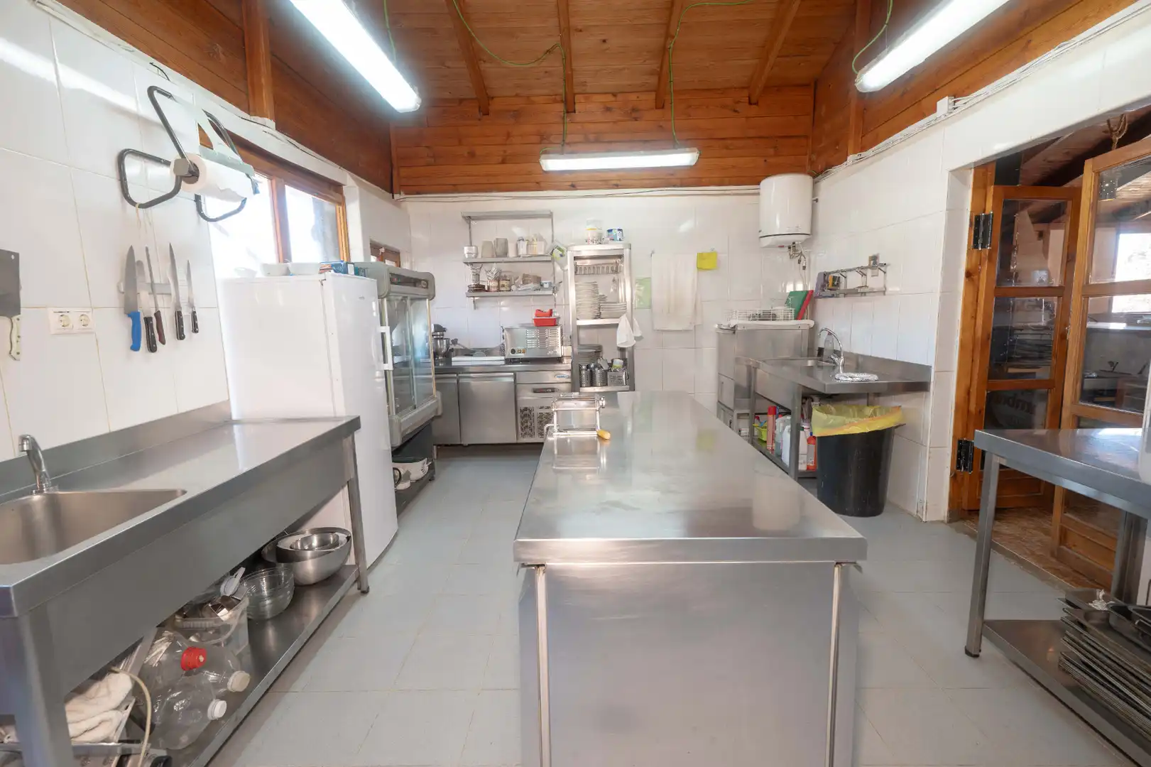 Cocina de Finca rústica en venta en Nevada con Aire acondicionado, Jardín privado y Terraza
