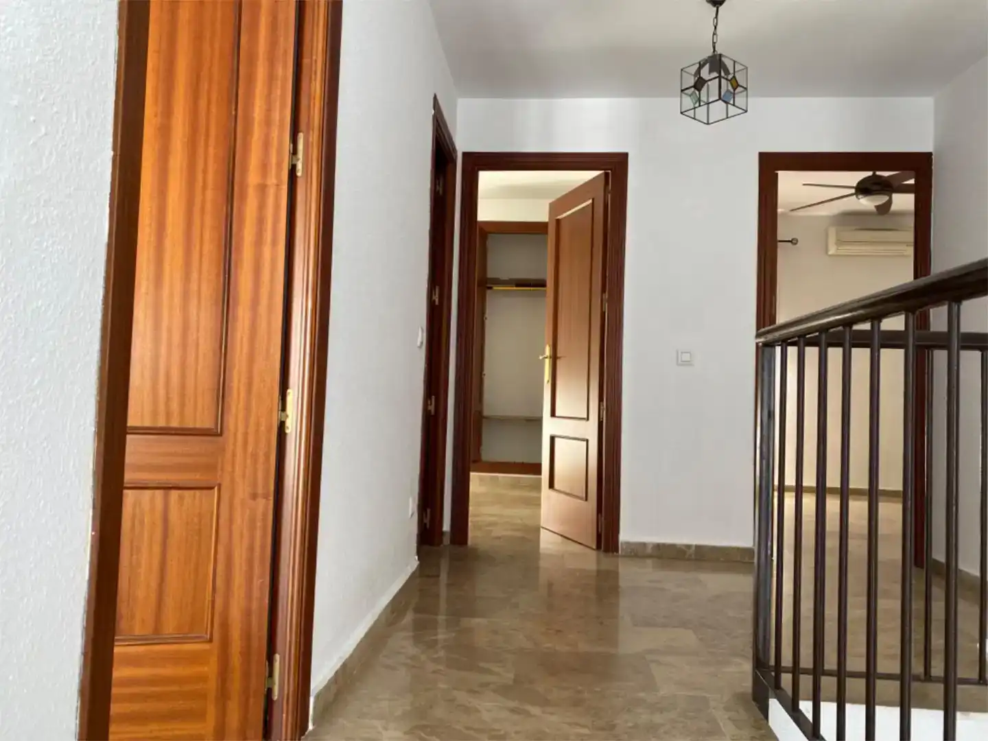 Houses for share in Bormujos  with Air Conditioner, Private garden and Storage room