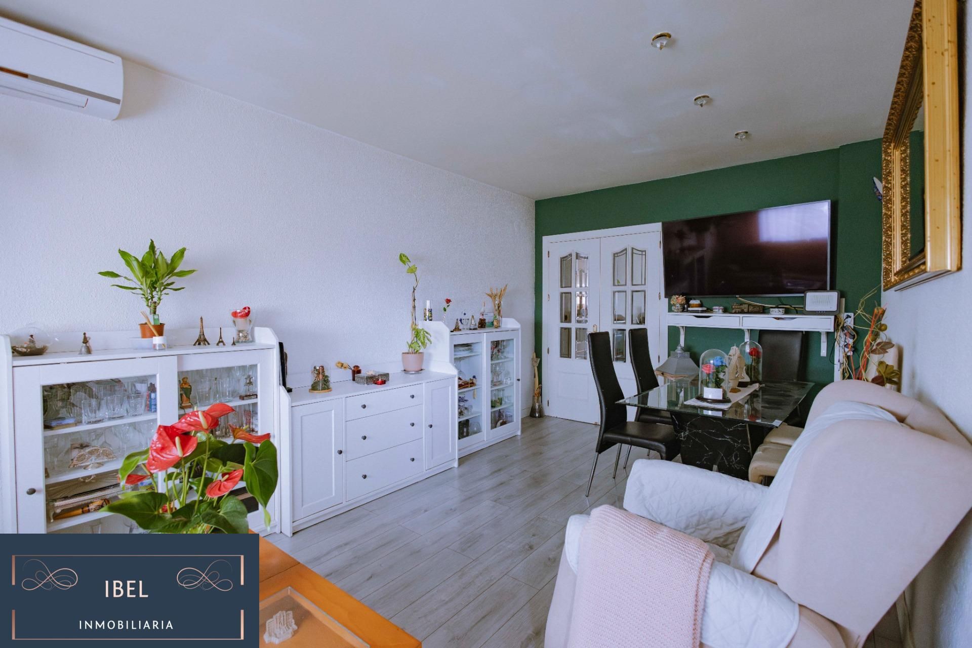Living room of Flat for sale in San Sebastián de los Reyes  with Air Conditioner, Heating and Terrace