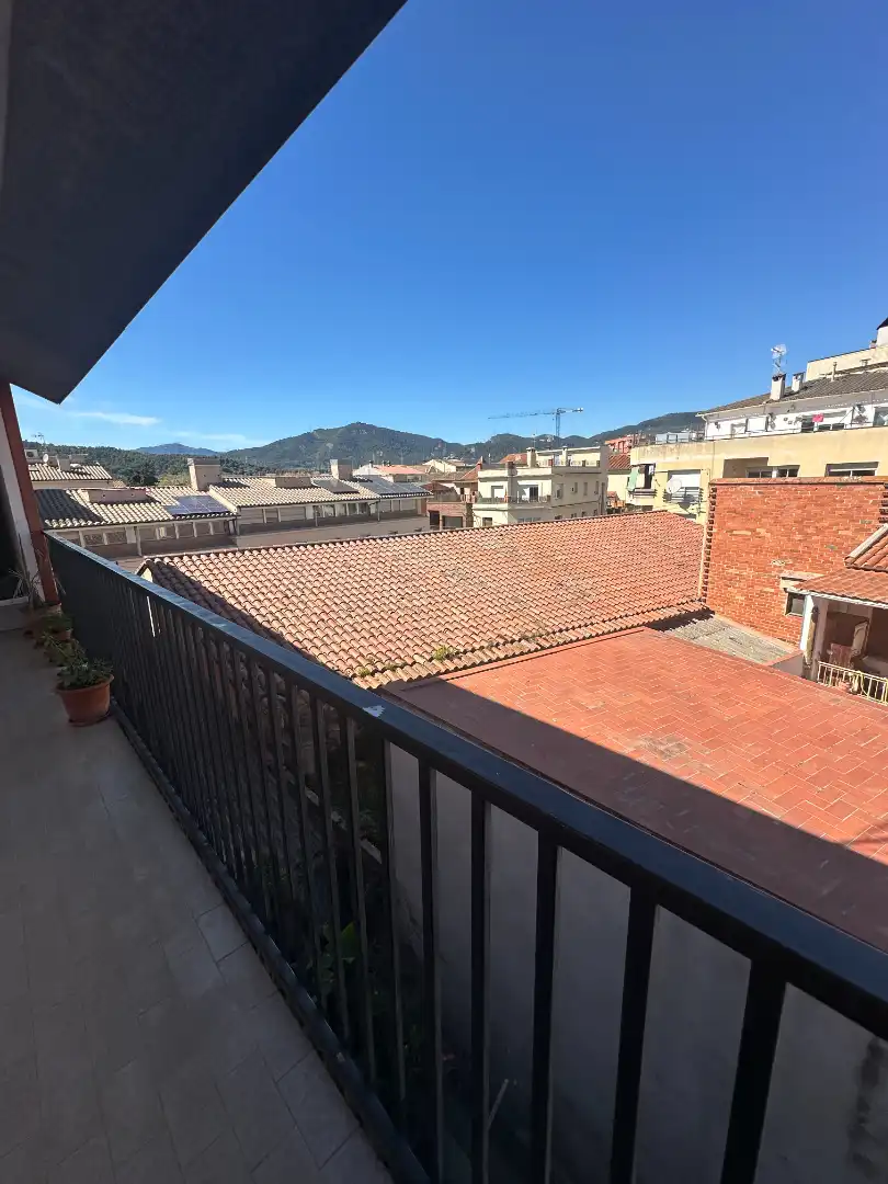 Vista exterior de Piso en venta en Sentmenat con Calefacción, Amueblado y Balcón