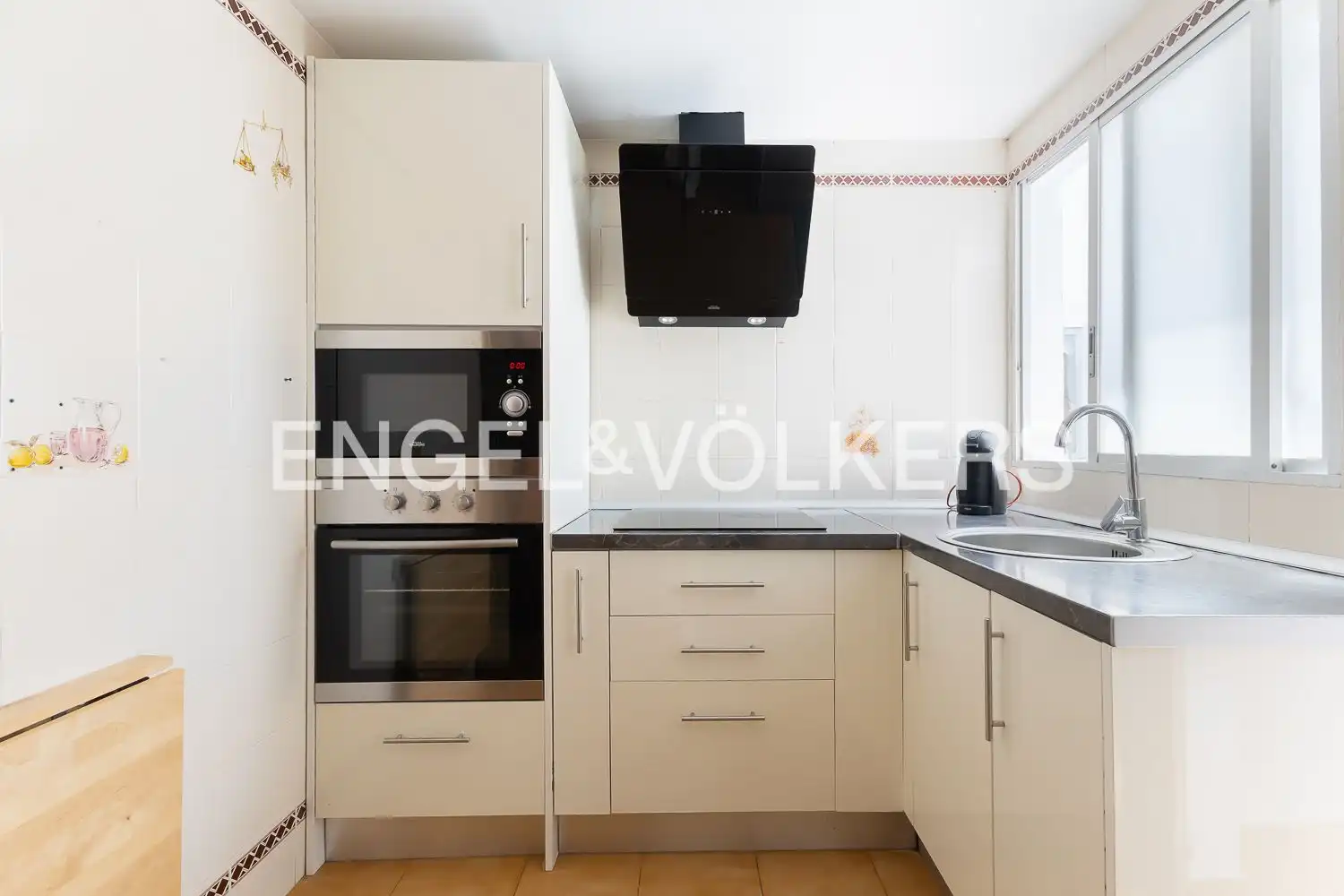 Küche von Wohnung zum Verkauf in Valencia mit Klimaanlage, Heizung und Balkon