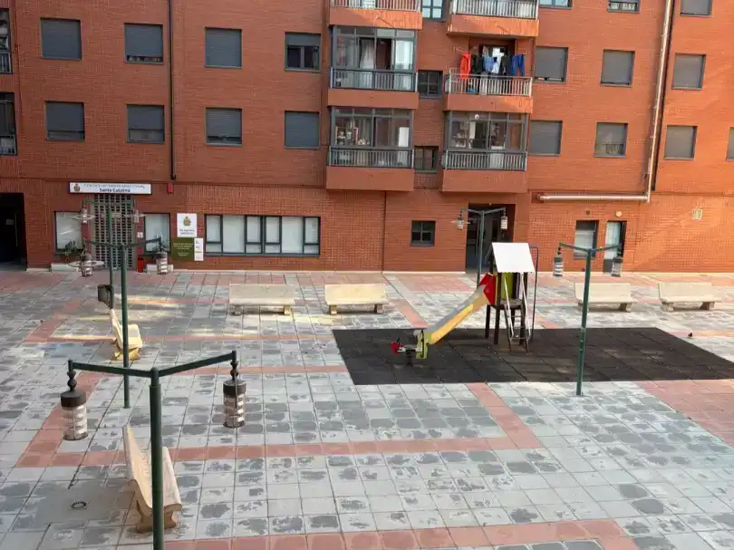Aparcament de Pis en venda en Aranda de Duero amb Balcó