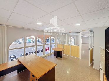 Office space to rent in Mayor