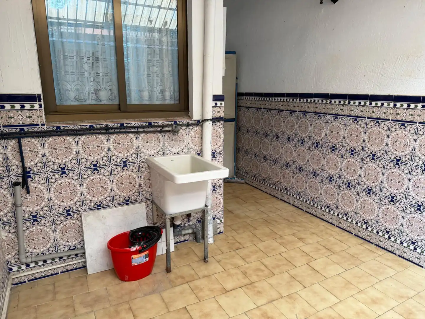 Kitchen of Ground floor for sale in Cerdanyola
