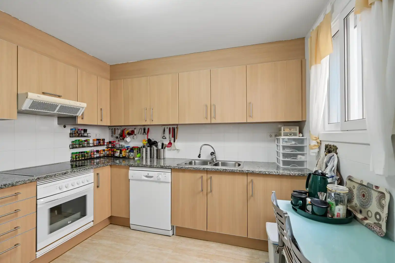 Kitchen of Flat for sale in Maçanet de Cabrenys  with Heating, Terrace and Oven