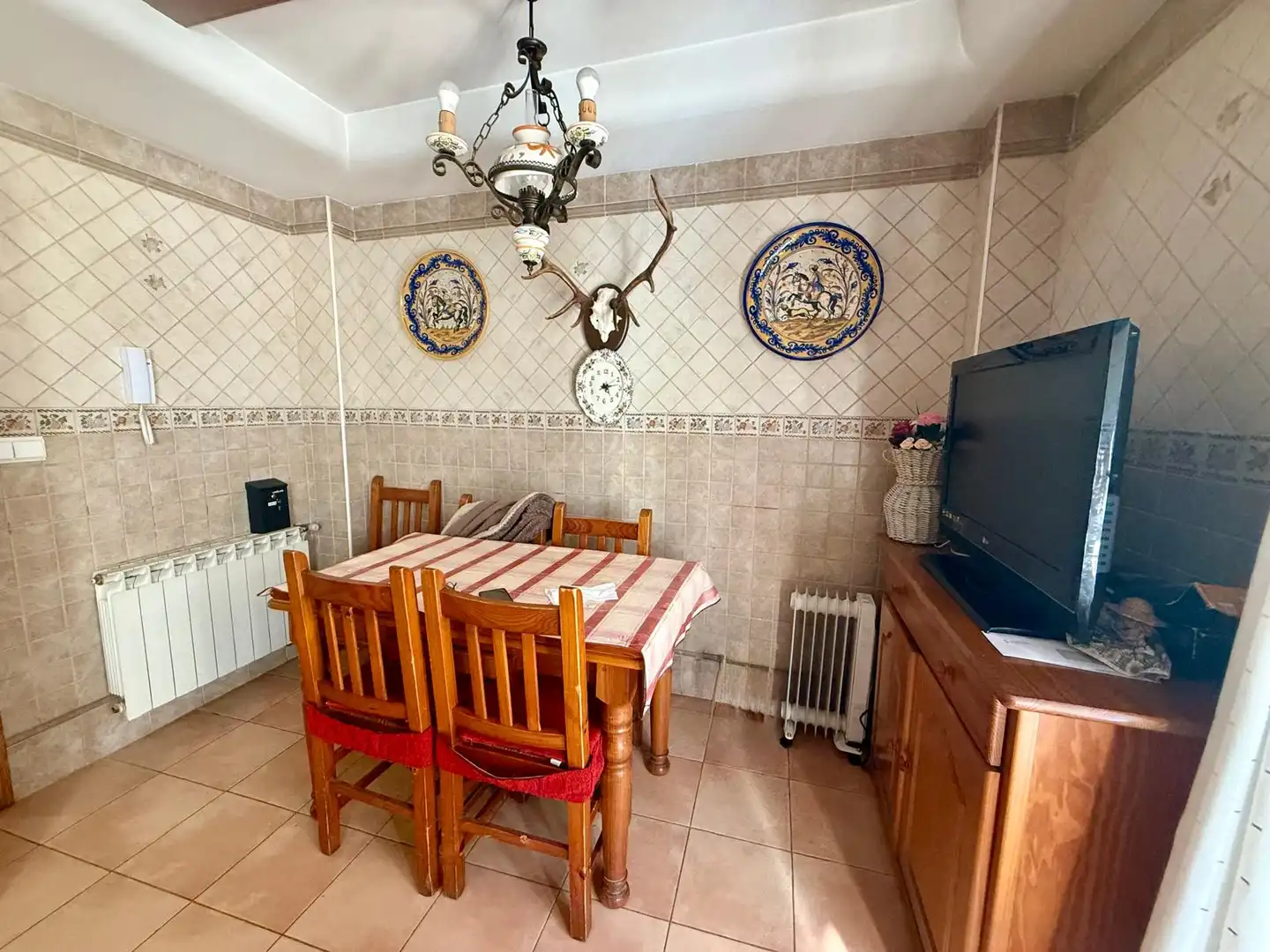 Comedor de Casa adosada en venta en Sedaví con Amueblado