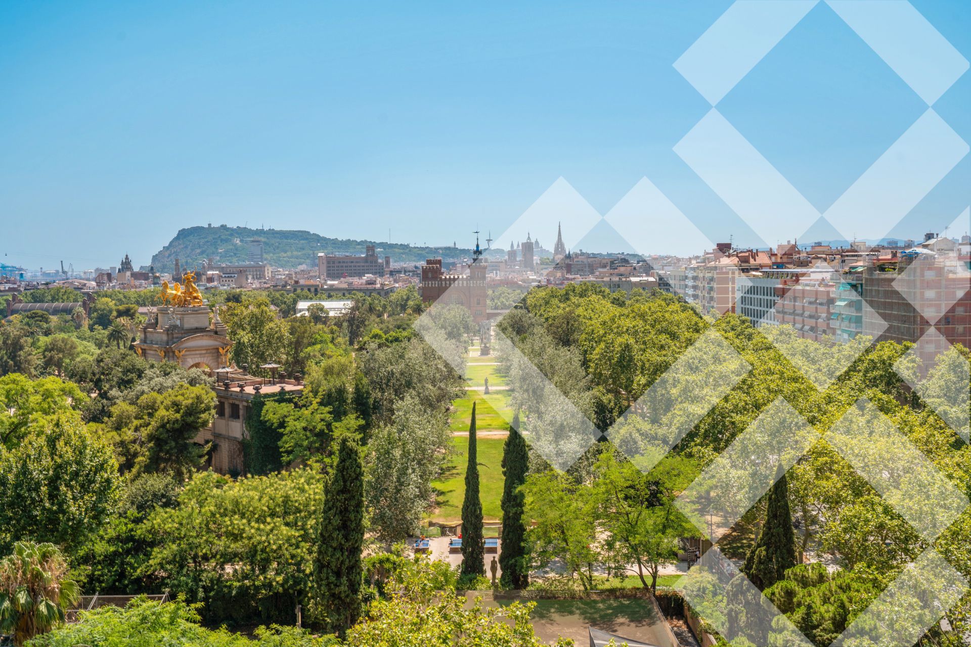Vista exterior de Dúplex en venda en  Barcelona Capital amb Parquet, Terrassa i Moblat