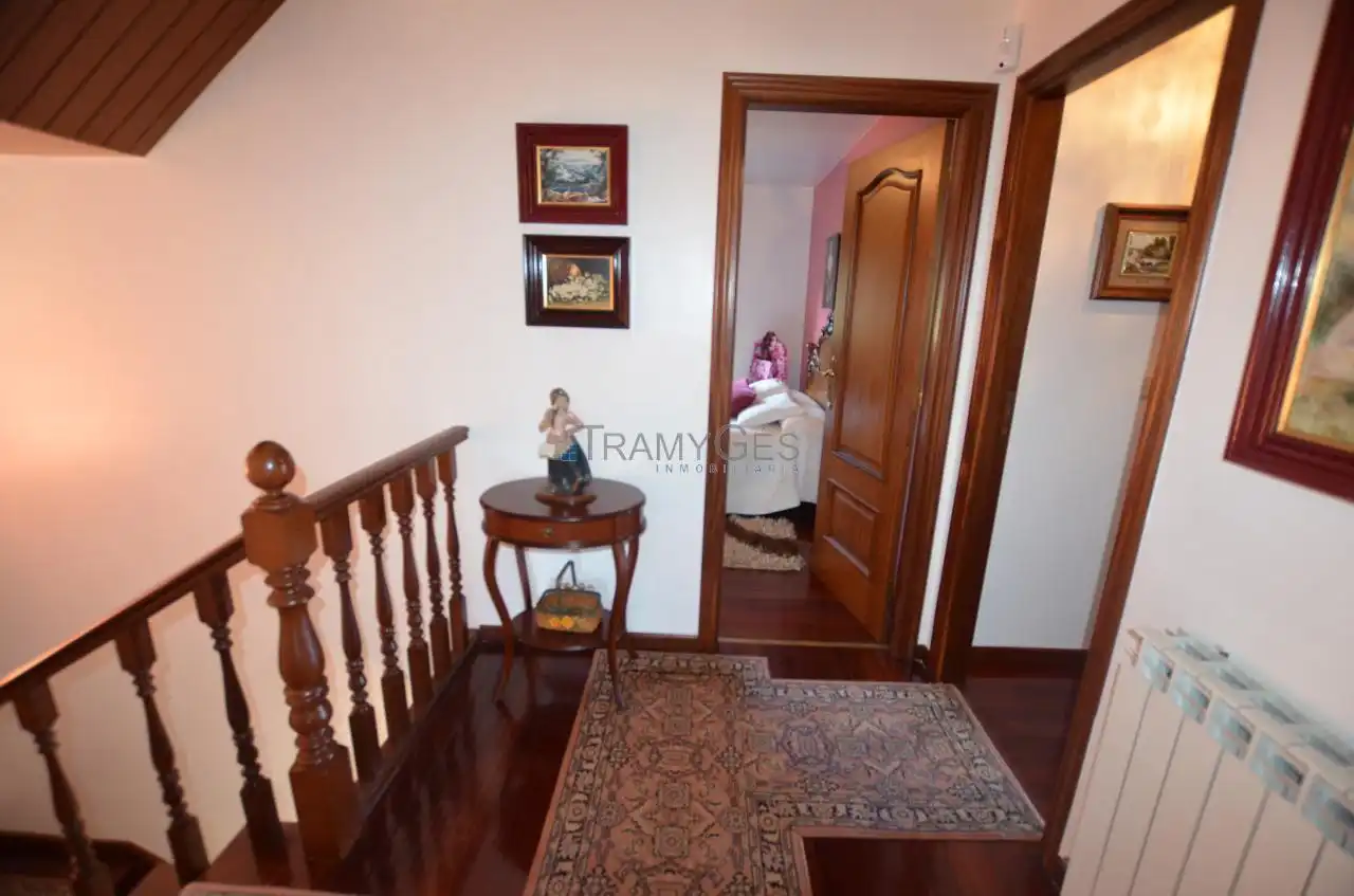 Casa o xalet en venda en Redondela amb Calefacció, Jardí privat i Terrassa
