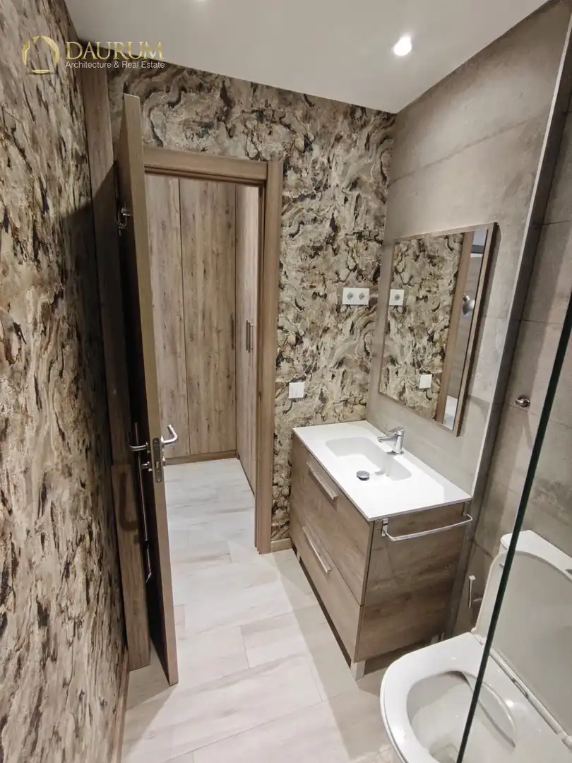 Flat for sale in CALLE SERRANILLOS, imagen 9