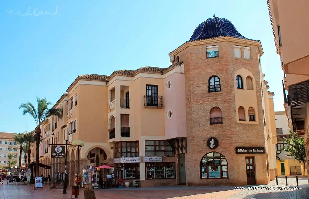 Vista exterior de Casa o xalet en venda en Los Alcázares amb Terrassa i Traster