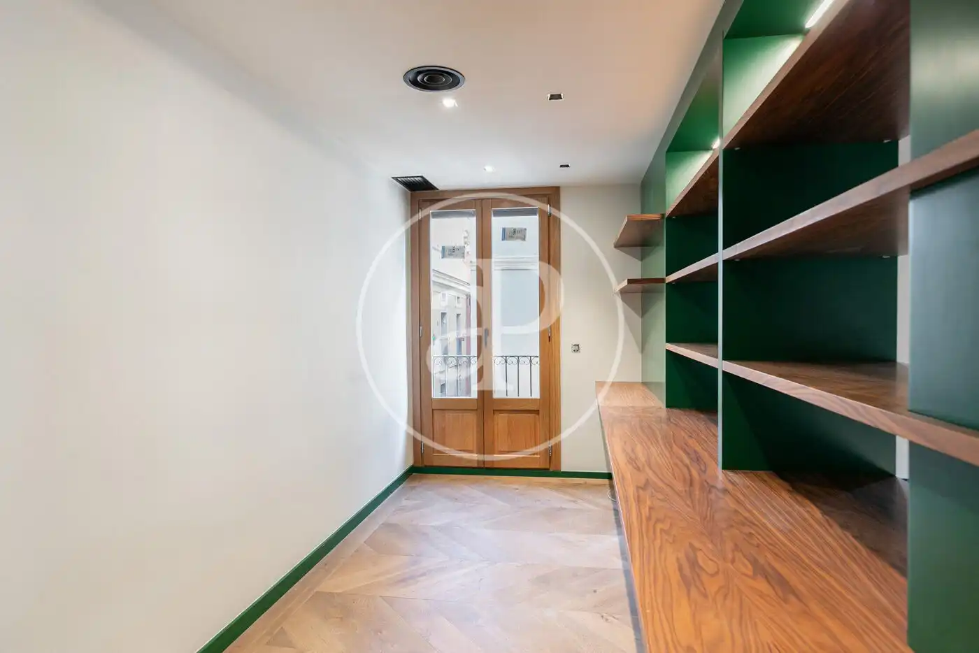 Dachboden zum Verkauf in Barcelona mit Klimaanlage, Heizung und Terrasse