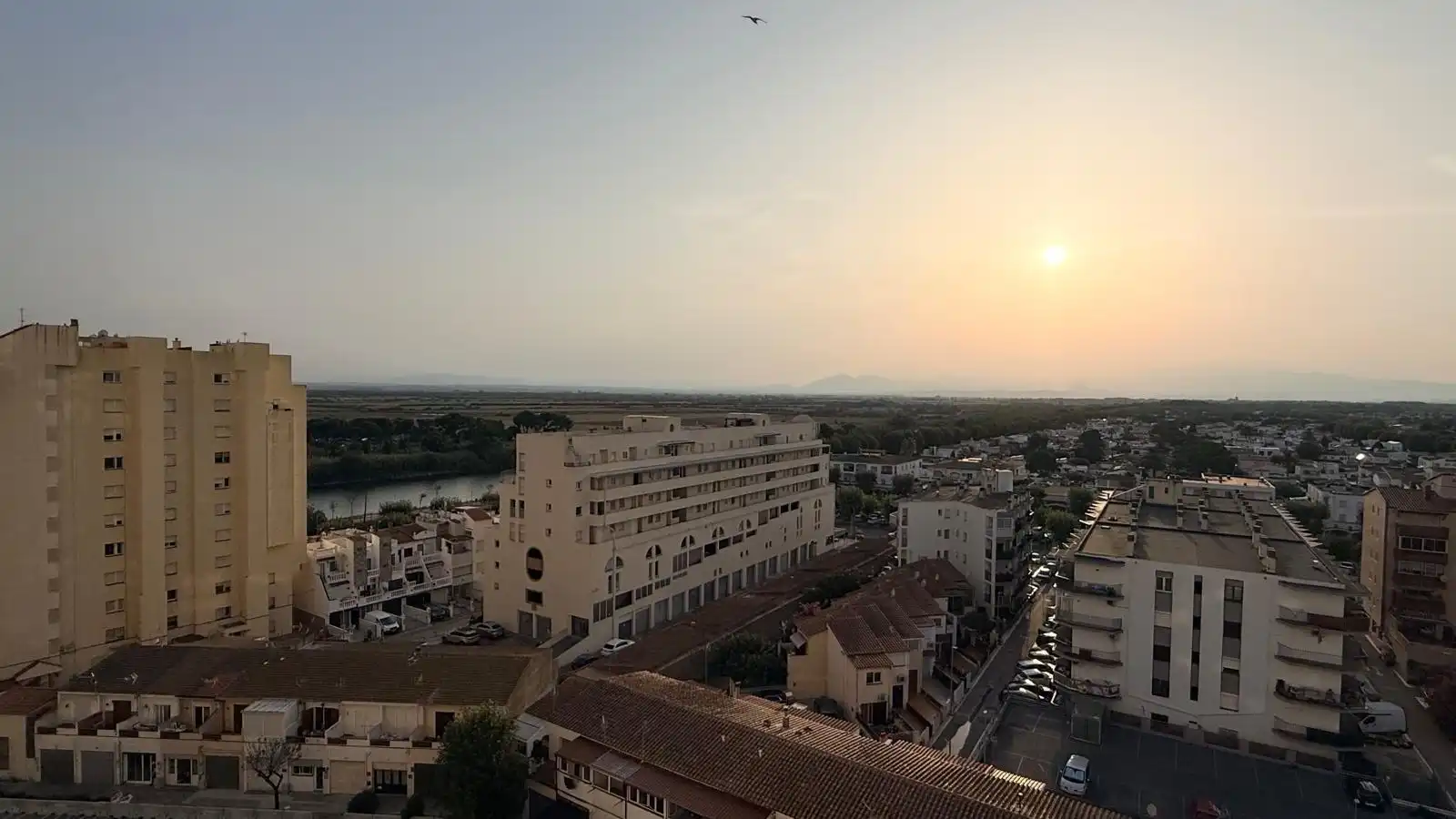 Vista exterior de Apartament en venda en Empuriabrava amb Terrassa i Balcó