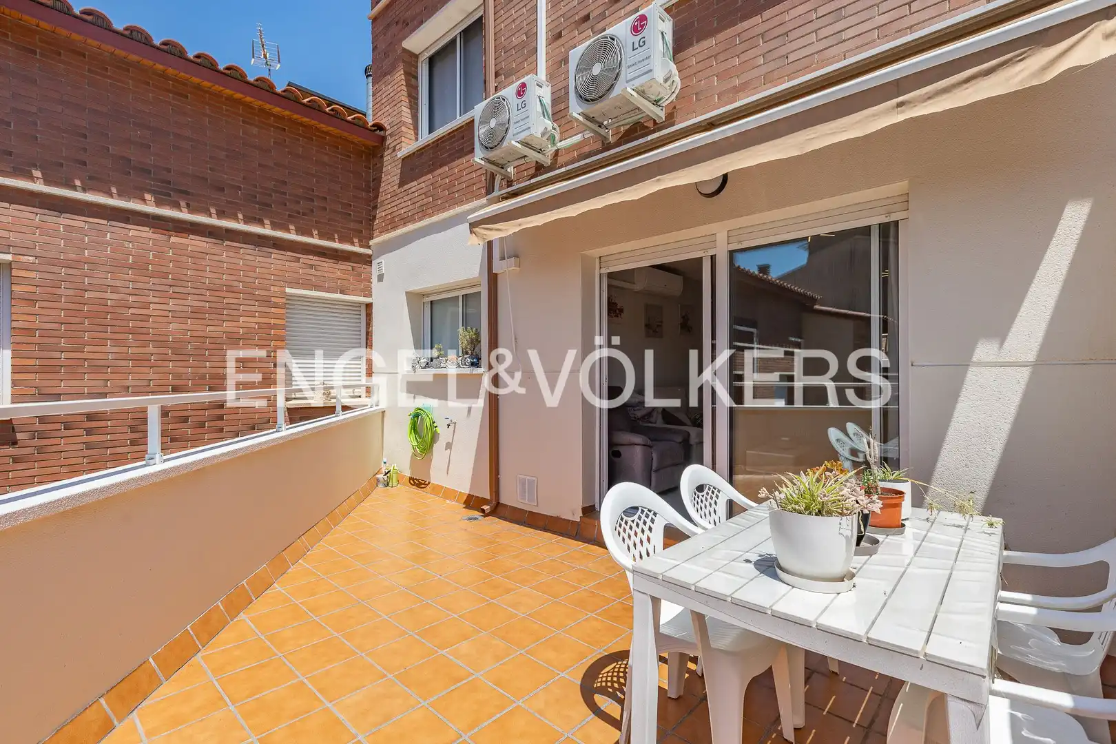 Terrace of Detached homes for sale in Rubí  with Air Conditioner, Heating and Parquet flooring