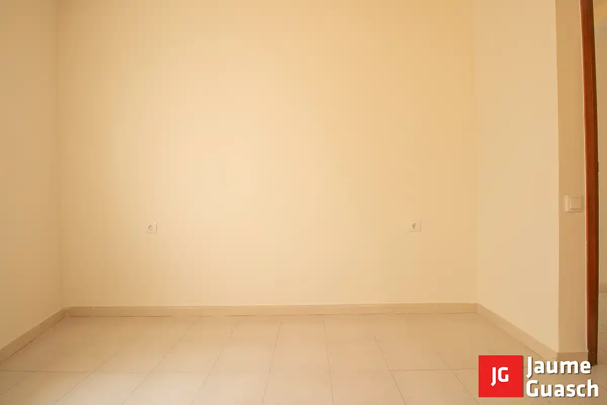 Piso en venta en Torredembarra con Calefacción, Terraza y Trastero