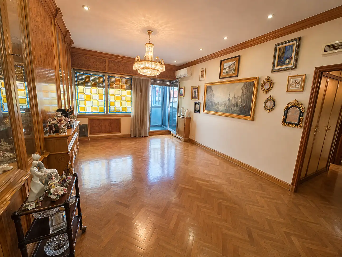 Sala de estar de Ático en venta en Madrid con Calefacción, Parquet y Terraza