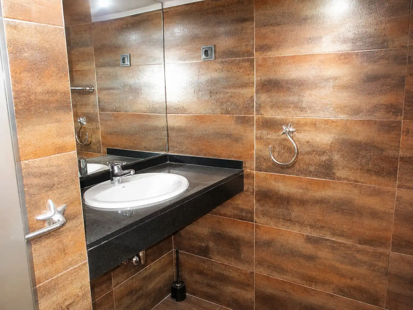 Baño de Dúplex en venta en Madrid con Aire acondicionado, Jardín privado y Terraza