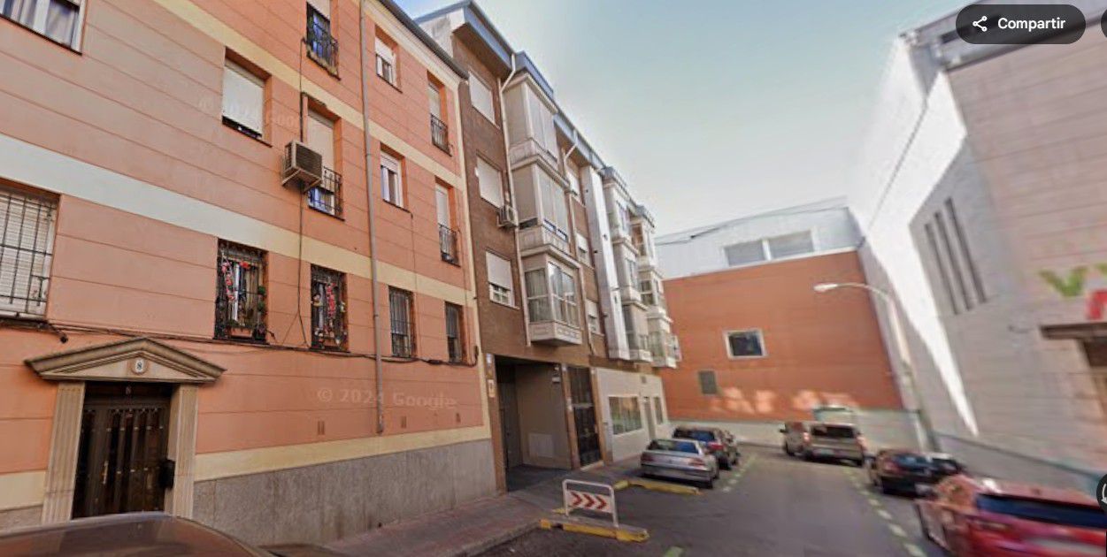 Vista exterior de Estudi en venda en  Madrid Capital