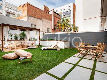 Apartament amb piscina de lloguer a Carrer de Josep Torres