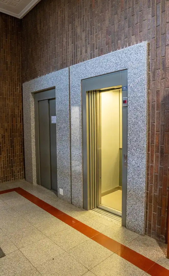 Ático en venta en Avilés con Calefacción y Balcón