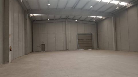 Foto 4 von Fabrikhallen zur Miete in Zona Industrial, Barberà del Vallès