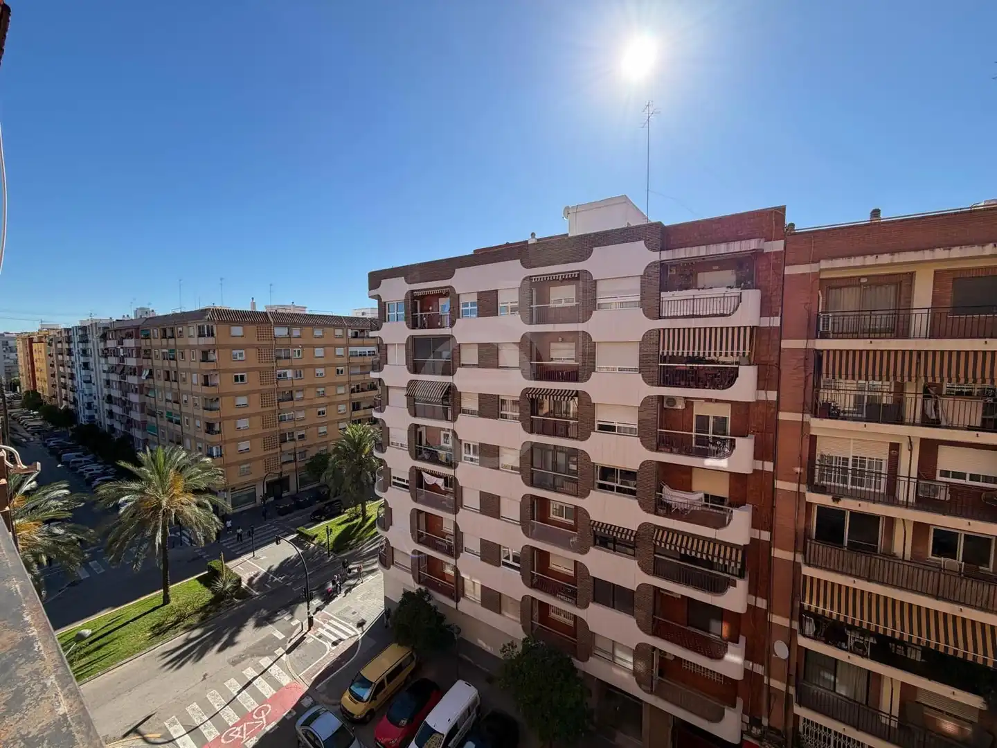 Vista exterior de Pis en venda en Valencia amb Aire condicionat i Terrassa