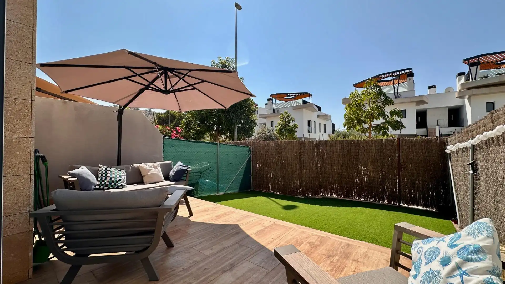 Terrassa de Dúplex de lloguer en Villajoyosa / La Vila Joiosa amb Aire condicionat, Calefacció i Jardí privat