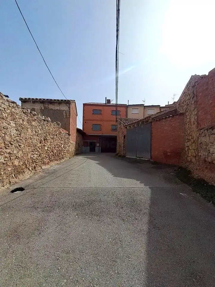 Aparcament de Nau industrial en venda en Cella