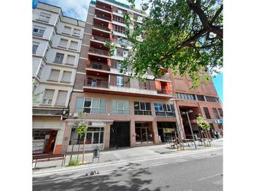 Oficina en venda a PRAT DE LA RIBA 78