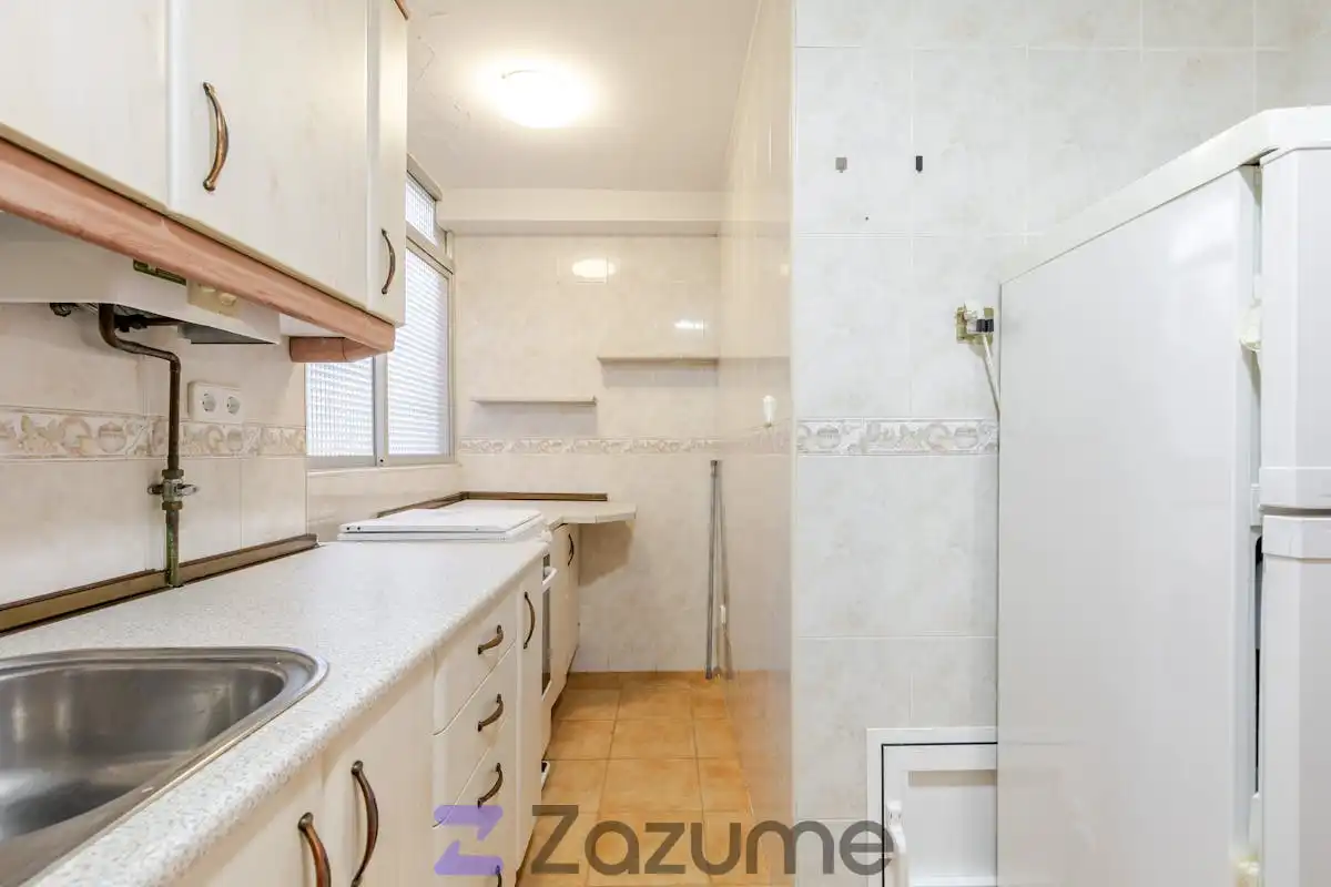 Cuina de Pis de lloguer en Madrid amb Aire condicionat, Parquet i Terrassa