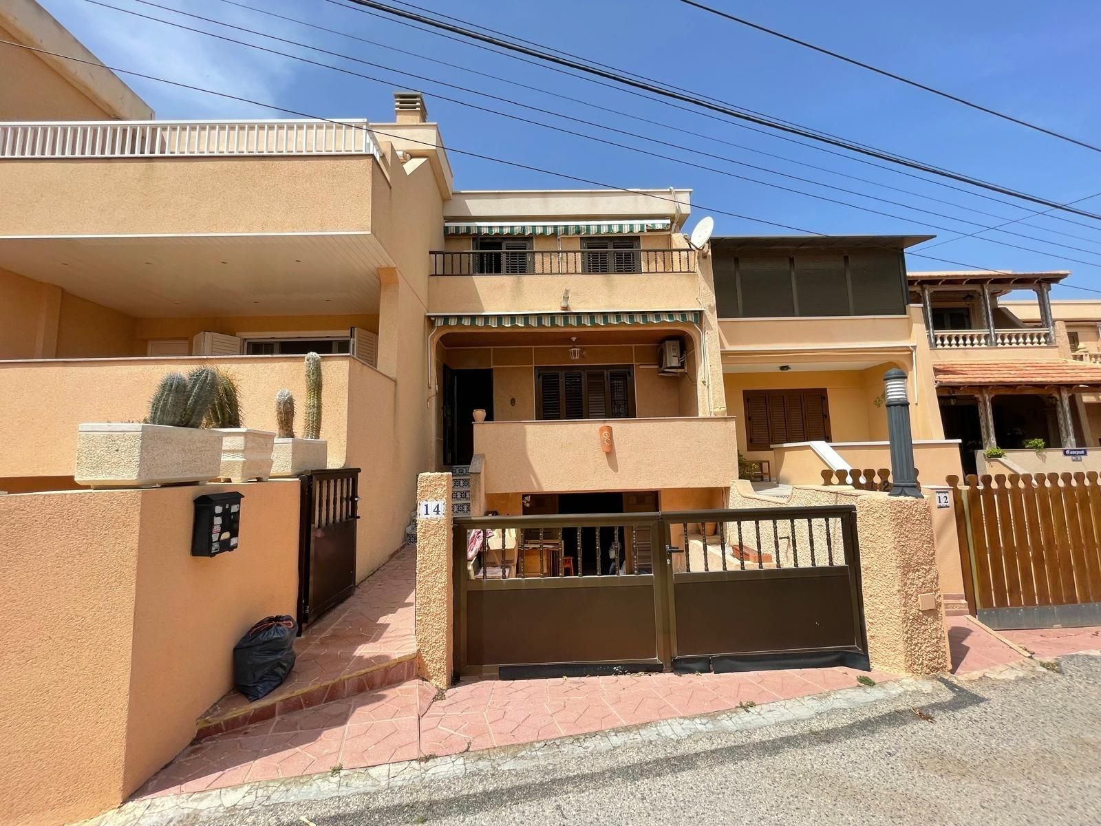 Exterior view of Single-family semi-detached for sale in Torrevieja  with Air Conditioner, Heating and Private garden