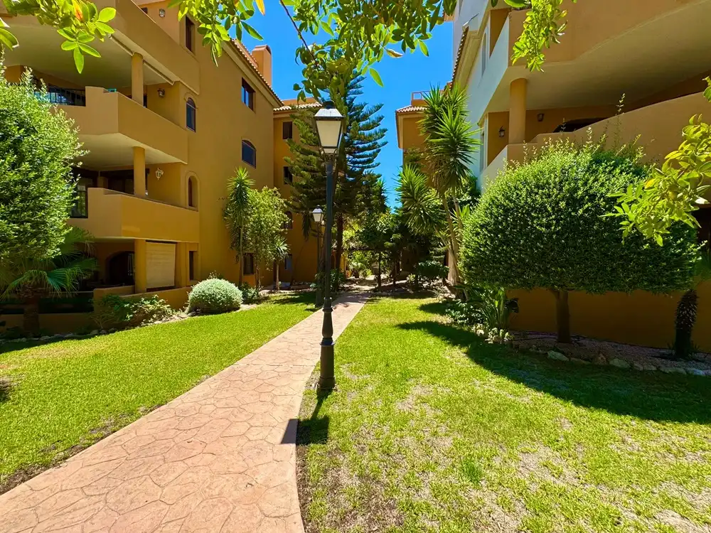 Apartamento con piscina en venta en Punta Prima, imagen 46