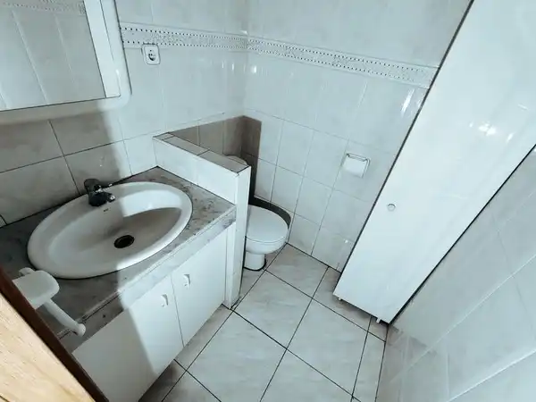 Local comercial en venda a C/ Bisbe Strauch, imagen 5