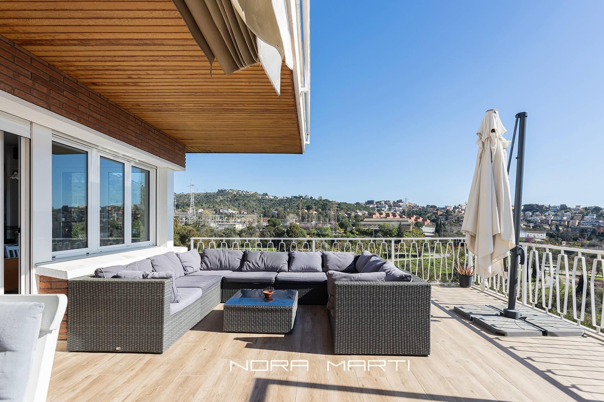 Terraza de Casa o chalet en venta en Sant Just Desvern con Jardín privado, Terraza y Piscina