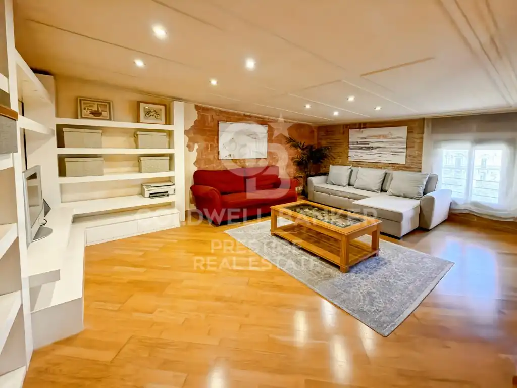 Piso con ascensor en venta en Gran Via Corts Catalanes, imagen 4