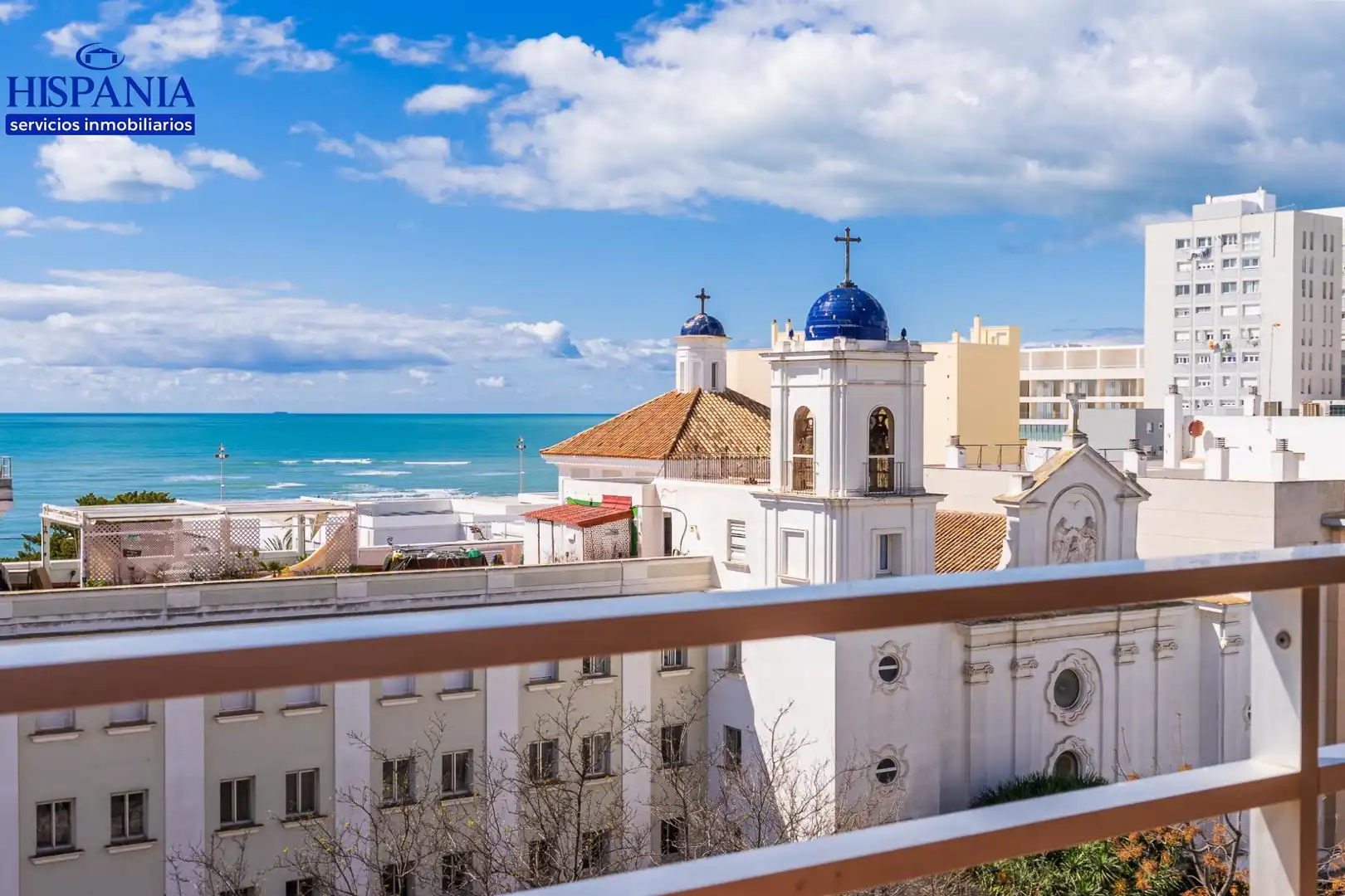 Vista exterior de Piso en venta en Cádiz con Aire acondicionado, Terraza y Trastero