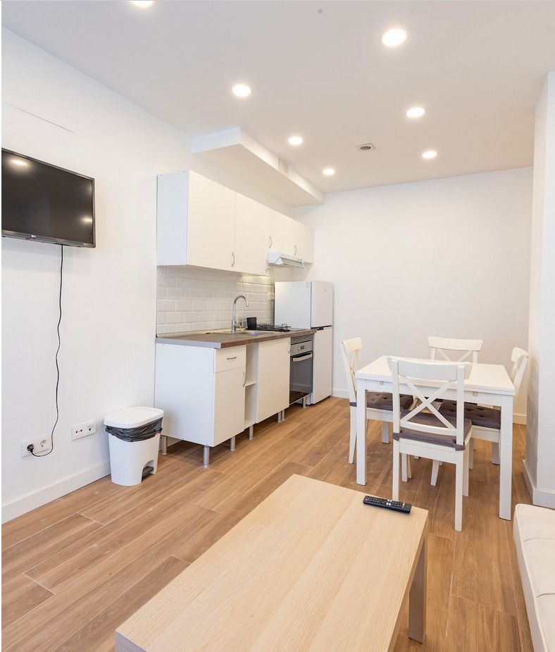 Kitchen of Flat for sale in  Madrid Capital  with Heating, Parquet flooring and Oven