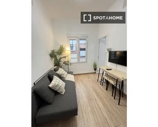 Flat to rent in Bellas Vistas