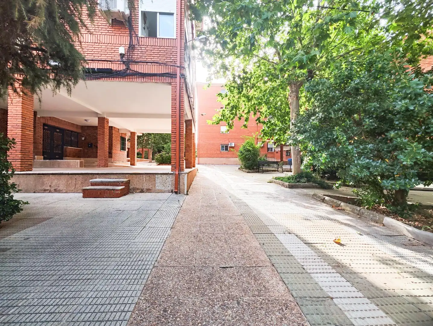 Vista exterior de Pis en venda en Puertollano amb Jardí privat, Parquet i Moblat