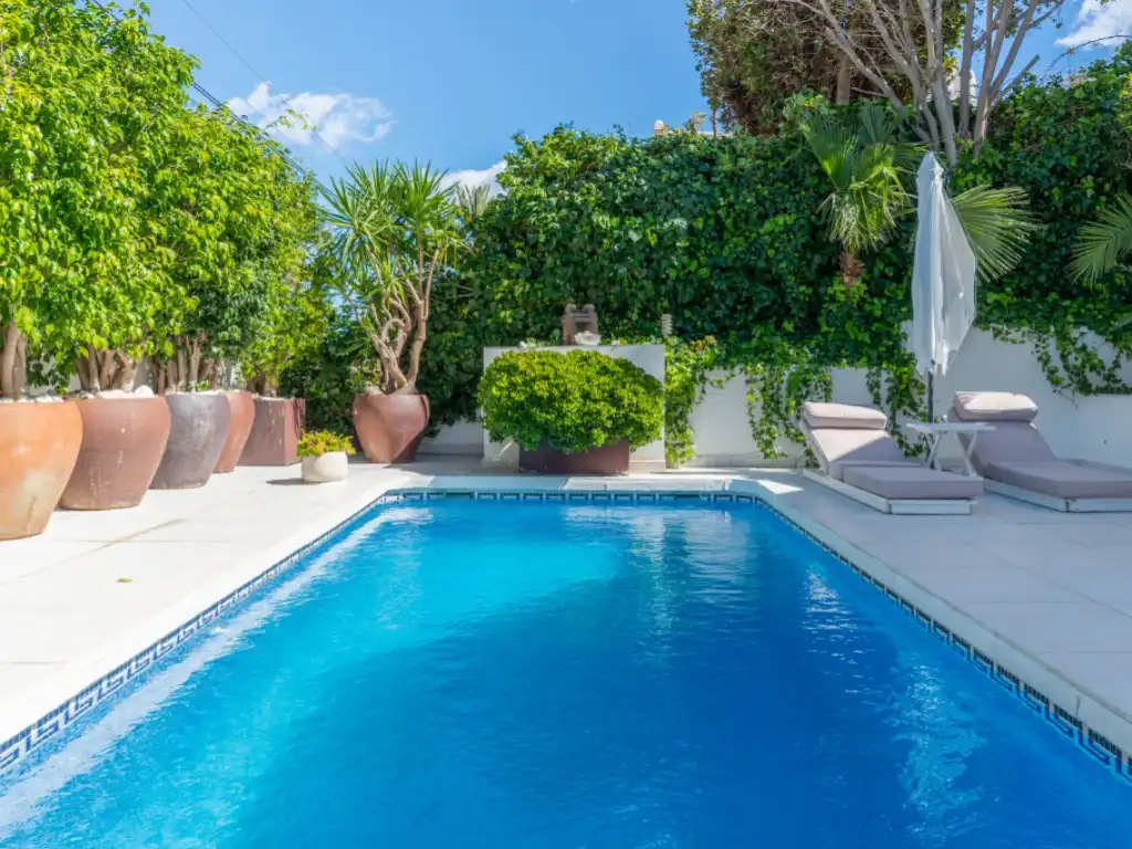 Piscina de Casa o chalet en venta en El Campello con Aire acondicionado, Jardín privado y Terraza