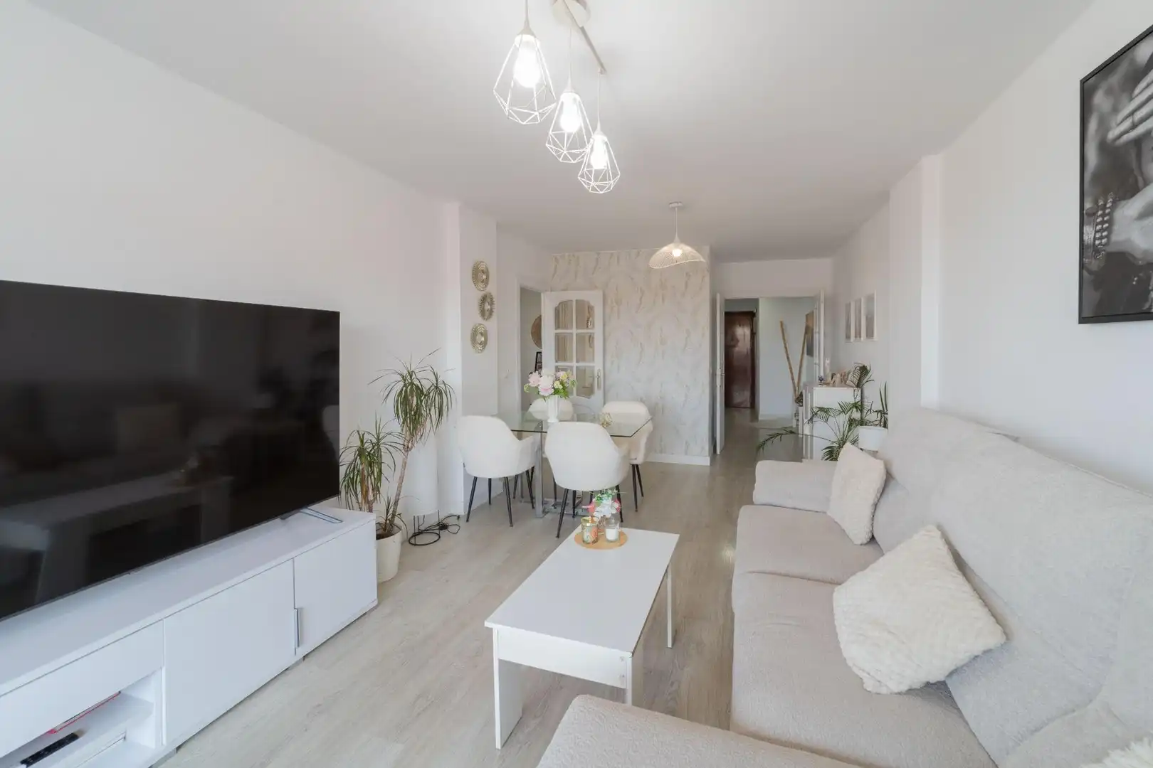 Sala de estar de Piso en venta en Rincón de la Victoria con Aire acondicionado, Calefacción y Terraza