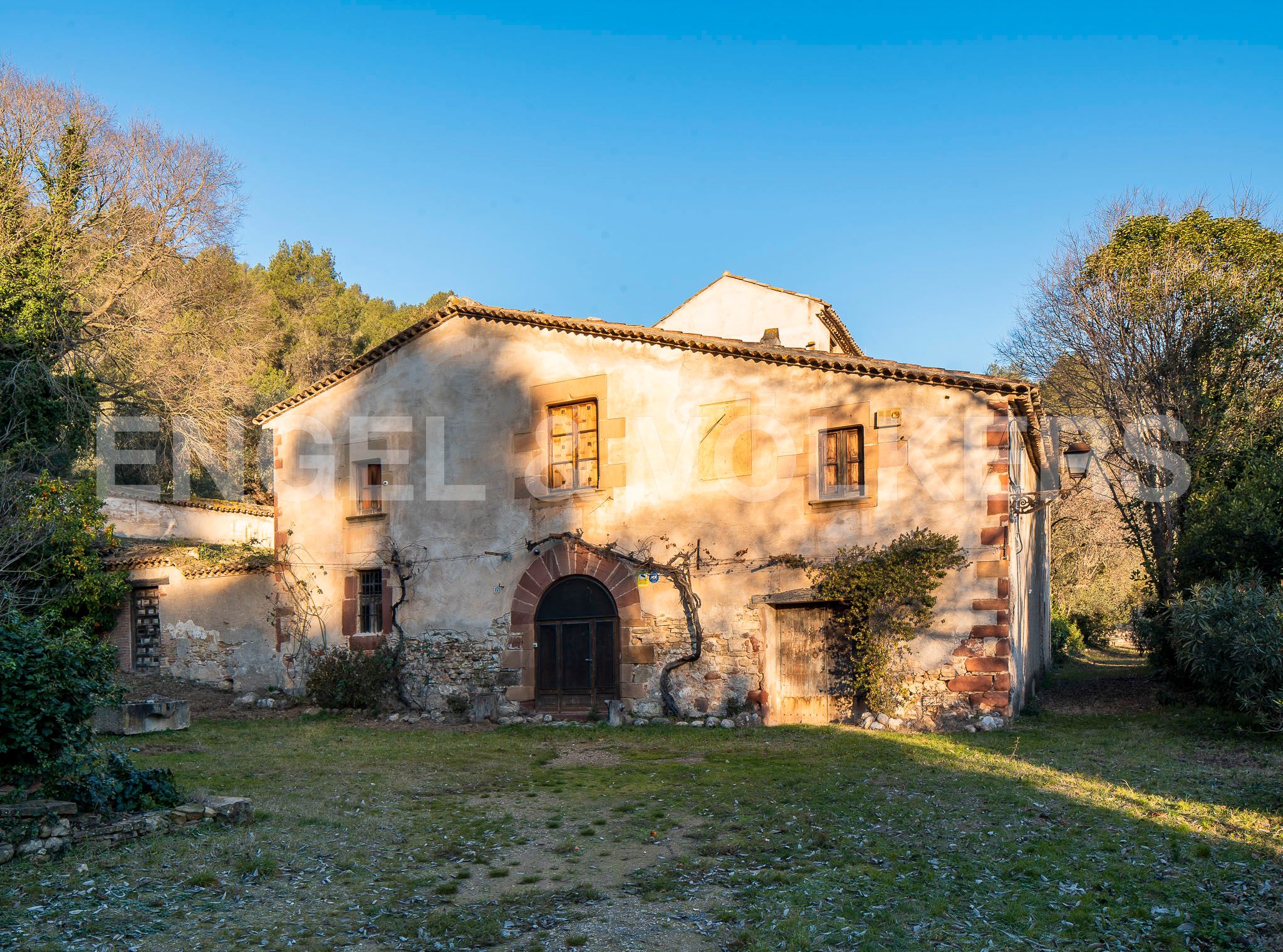 Vista exterior de Finca rústica en venta en Sant Andreu de la Barca con Calefacción, Jardín privado y Amueblado