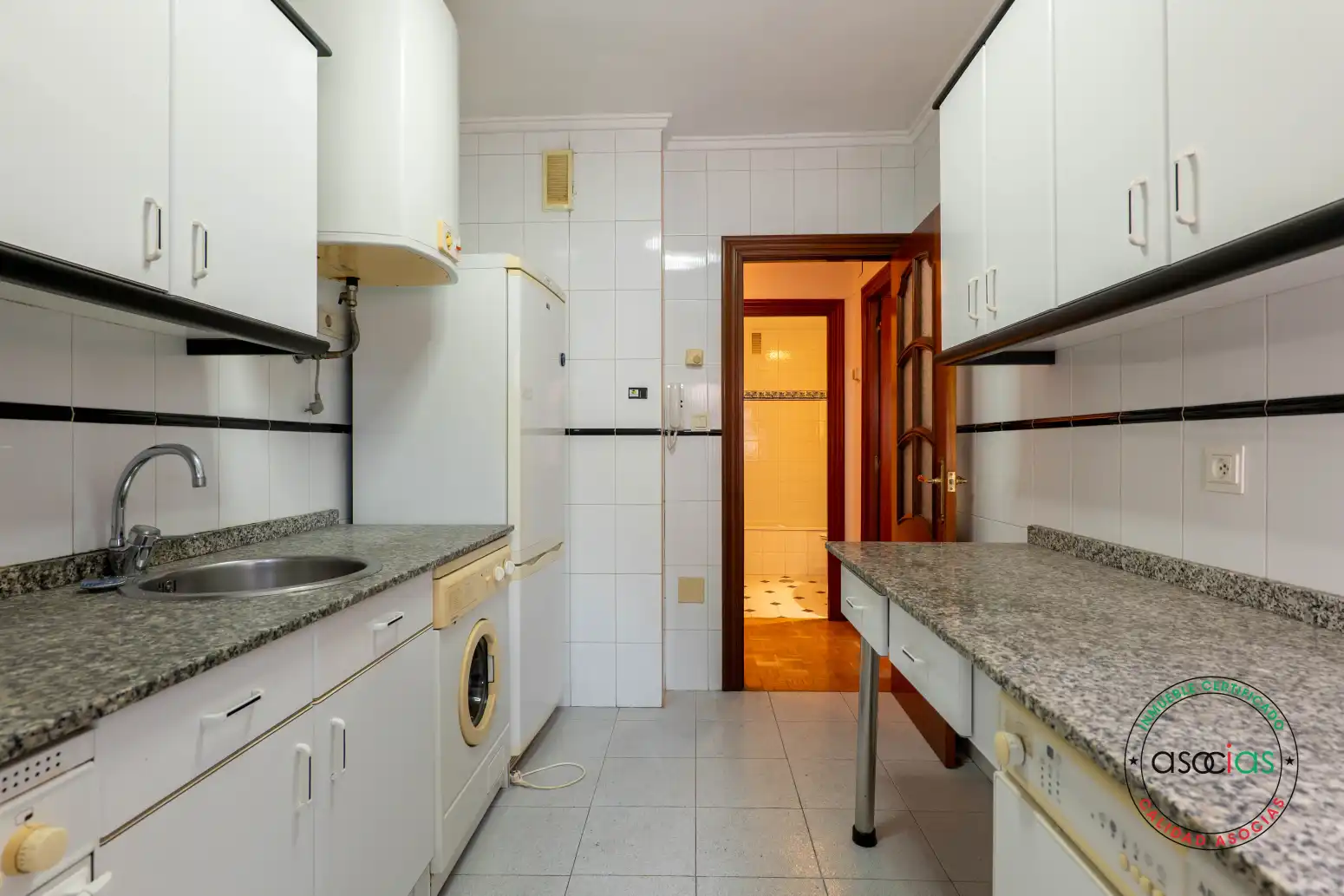Cuina de Pis en venda en Gijón  amb Calefacció i Parquet
