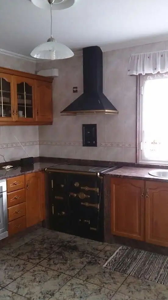 Cocina de Finca rústica en venta en Tapia de Casariego con Calefacción, Jardín privado y Parquet