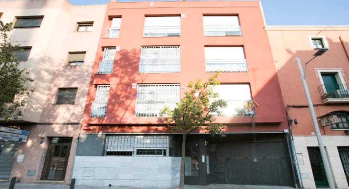 Vista exterior de Garatge en venda en El Vendrell