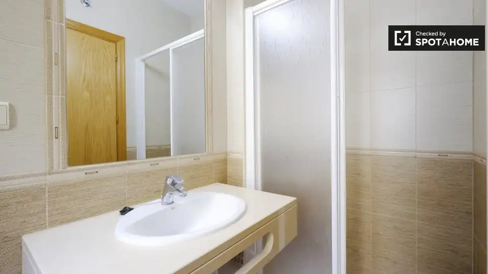 Room in Trafalgar