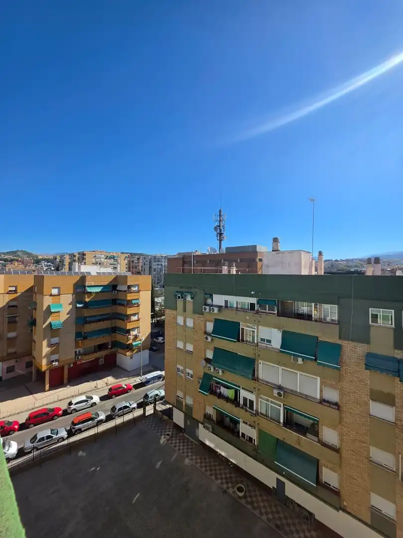 Vista exterior de Piso de alquiler en Granada con Aire acondicionado, Calefacción y Jardín privado