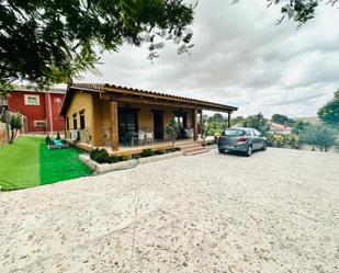 Exterior view of House or chalet for sale in Paracuellos de Jarama  with Air Conditioner